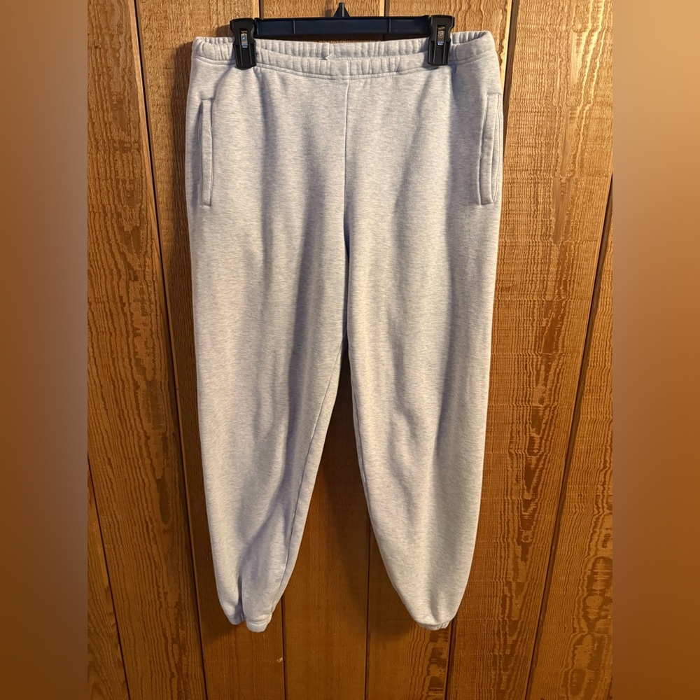 Skims Women’s Jogger Style Sweatpants Small